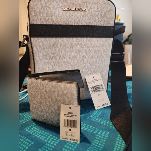 Michael Kors Cooper Medium Flight Crossbody Bag & Billfold & Coin Pouch